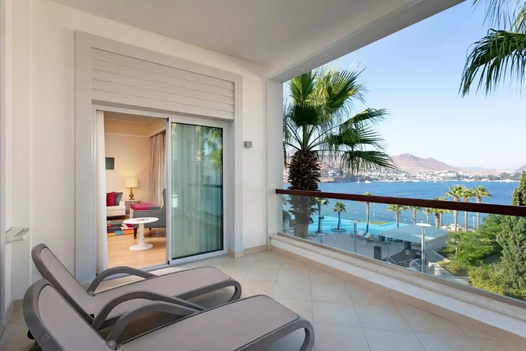 اتاق 2 XANADU ISLAND